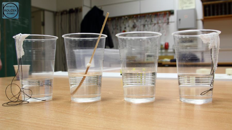 Fotografie: pokračování experimentu s vypařováním solného roztoku